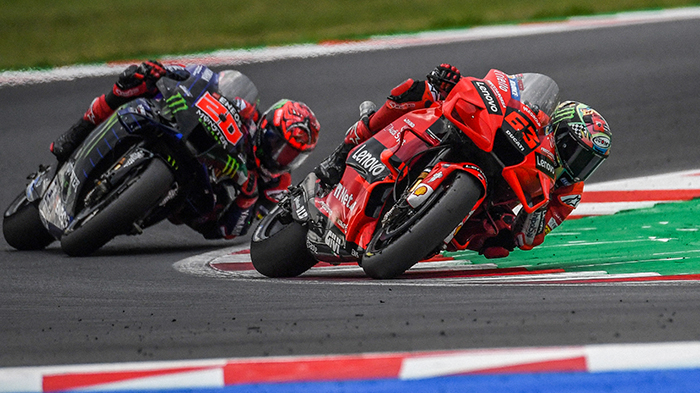 hasil-motogp-2021-san-marino-francesco-bagnaia-kembali-ungguli-fabio-quartararo.jpg