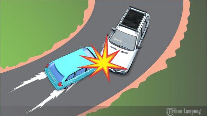 Hujan Deras Mengguyur saat 2 Truk Colt Disel Bertabrakan di Tol Lampung