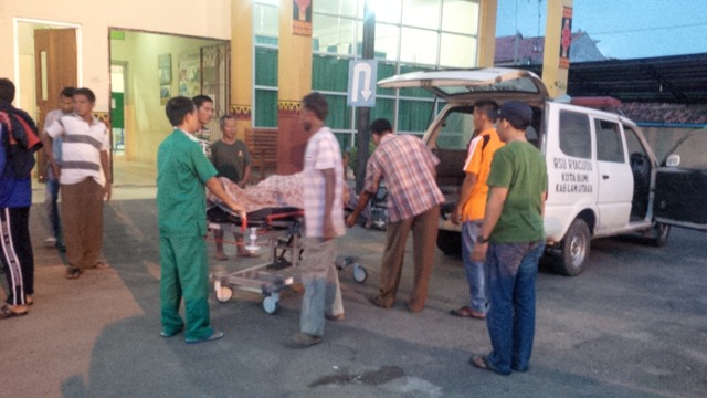 ibu-ibu-meninggal-kesetrum-penanak-nasi_20160331_202301.jpg