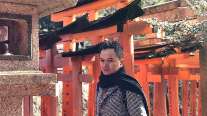 Indra Pradya Gemar Menulis Sejak SMP, Kini Jadi Travel Blogger, MC sampai Trainer