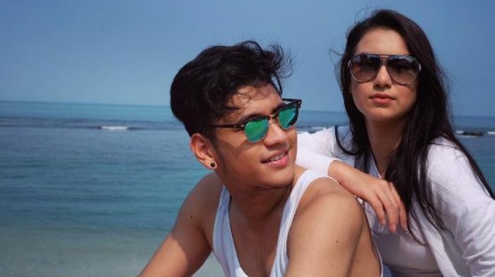 Lakukan Foto Bareng dengan Irish Bella, Netizen Salfok dengan Perut Seksi Giorgino Abraham