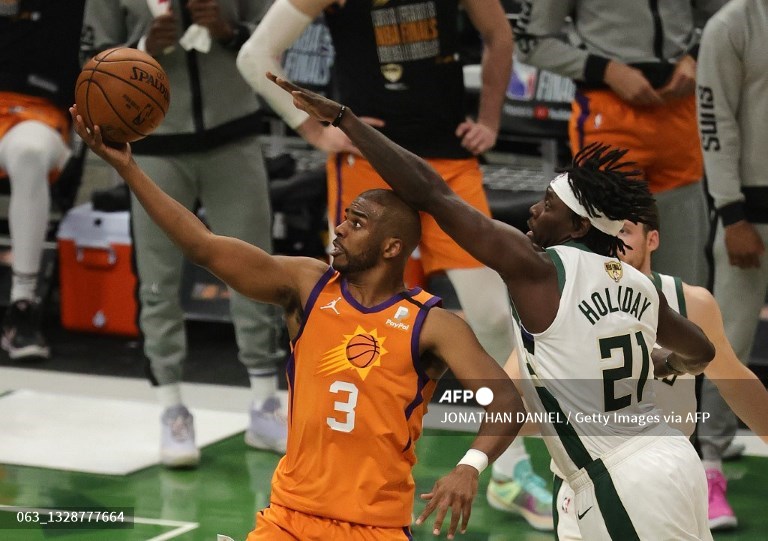 Magic Johnson Sarankan Chris Paul Gabung LA Lakers