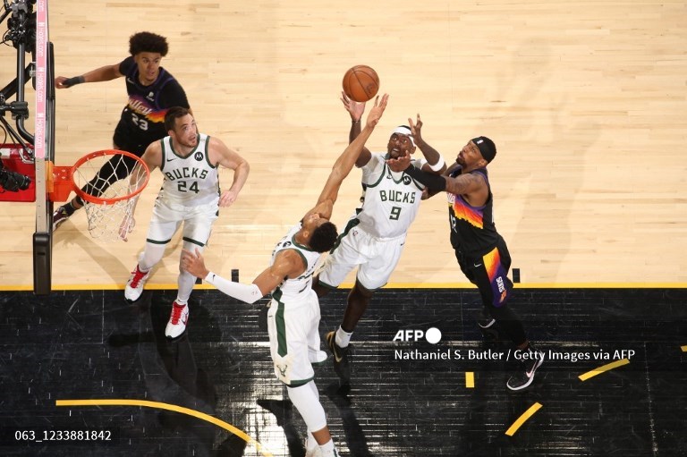 jadwal-game-ketiga-final-nba-2021-suns-vs-bucks.jpg