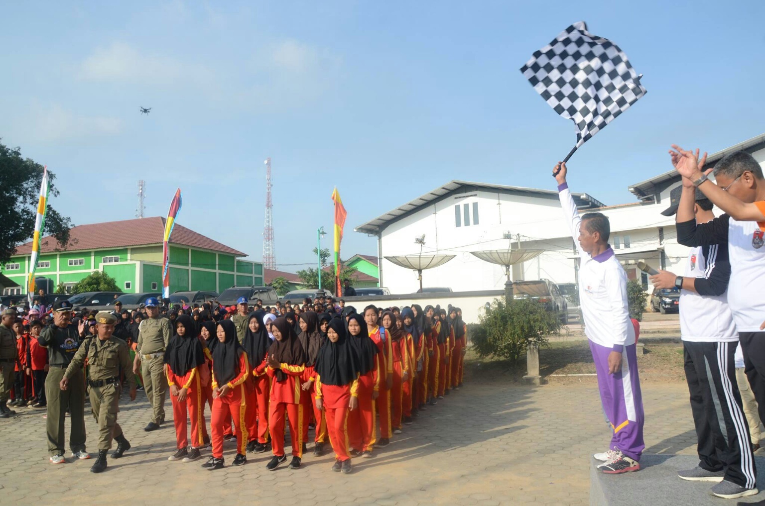 Meriahkan HUT Ke-71 RI, Khamamik Imbau Warga Jalan Kaki 30 Menit Setiap Hari