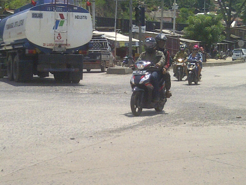 Arus Lalu Lintas Jalan Soekarno-Hatta Mulai Padat