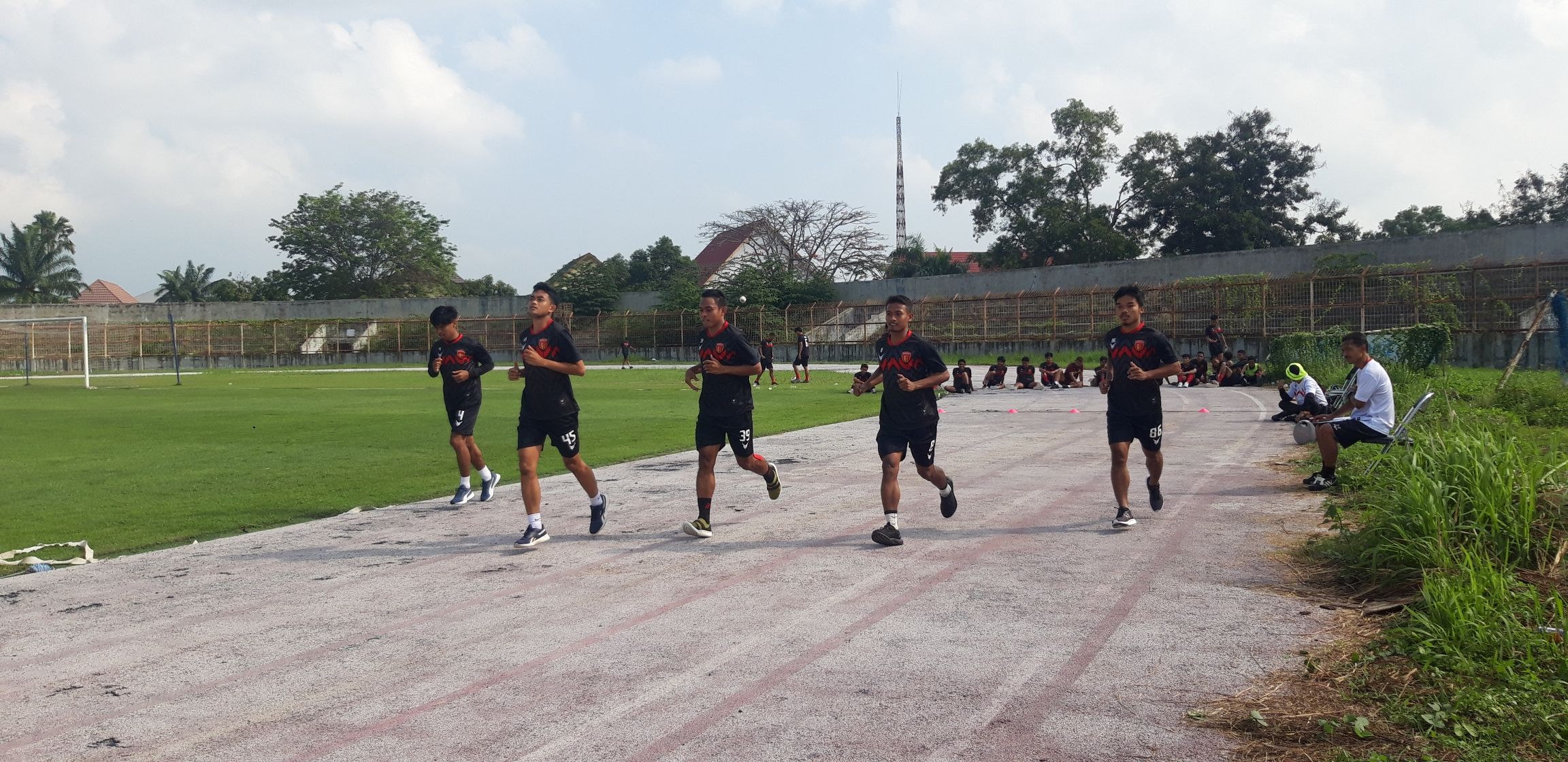 jalani-latihan-fisik.jpg