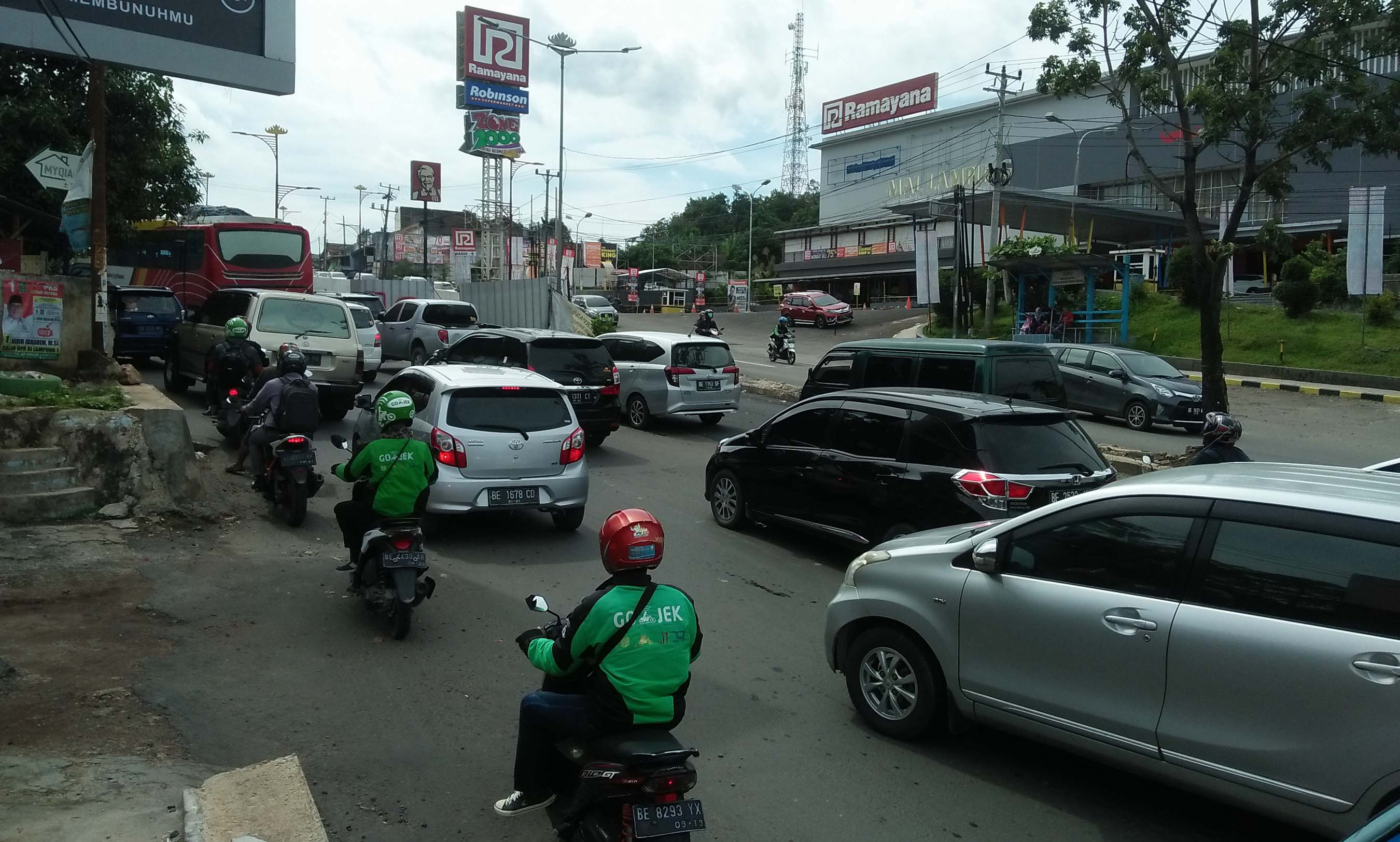 Jadwal Peresmian Molor, Jalur Samping Underpass Unila Masih Macet