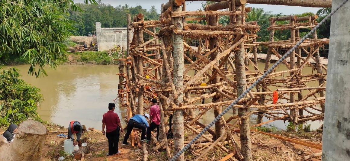 Jembatan Permanen Penghubung 2 Kecamatan di Pringsewu Mulai Dibangun