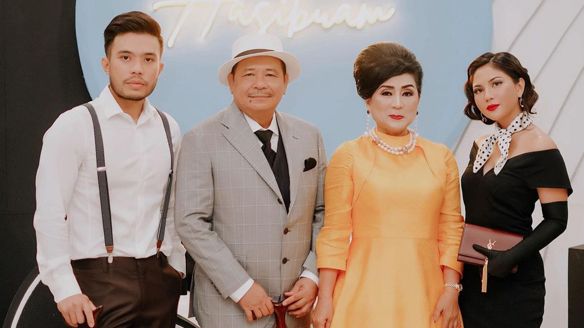 jessica-mila-pamer-foto-bersama-anak-pengacara-otto-hasibuan.jpg