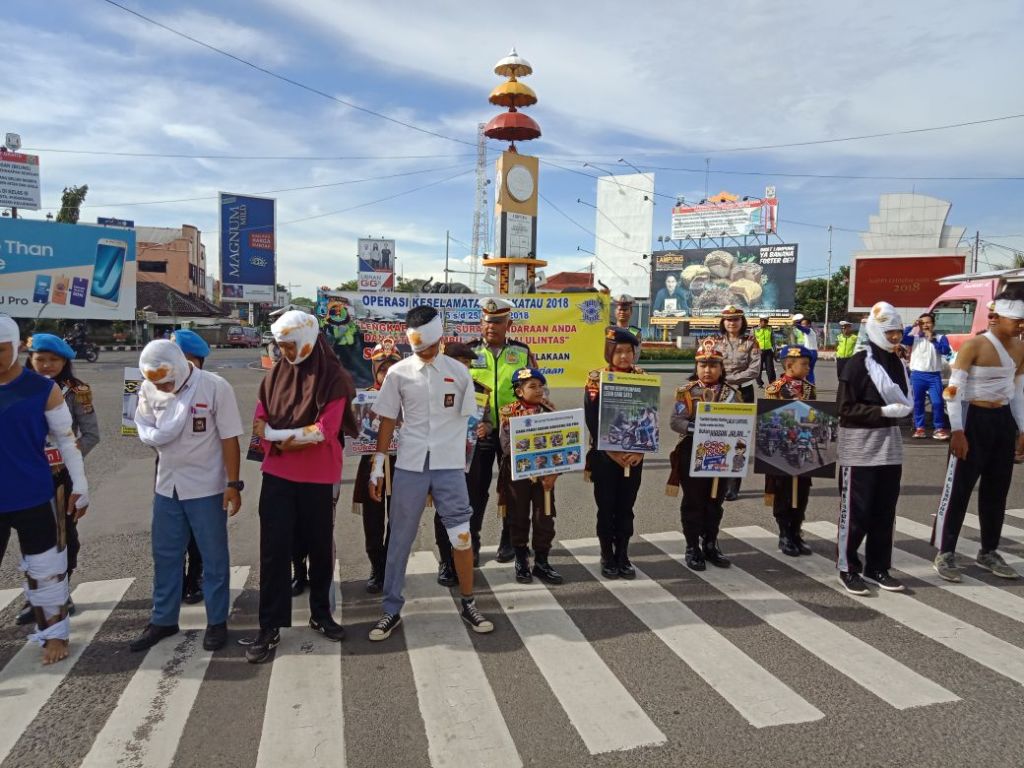 kampanye-lalu-lintas_20180306_231400.jpg