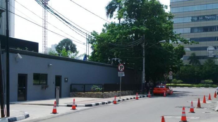 Suasana Duka Cita, Kantor Kedubes Perancis Senyap