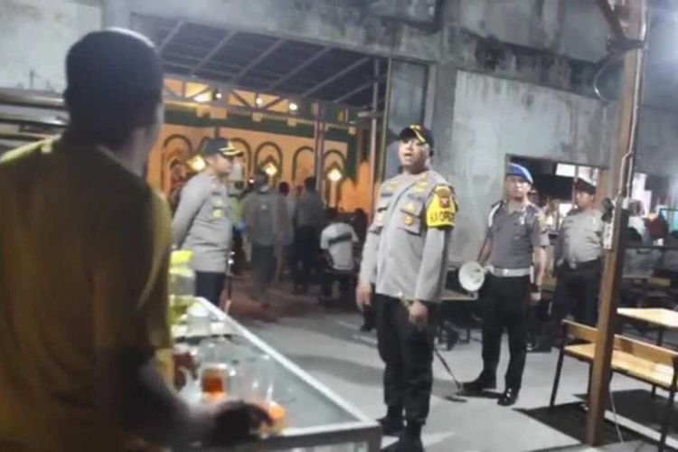 Kapolres Singkawang Razia Warung Kopi yang Tetap Buka di Tengah Wabah Corona