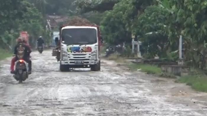 Kata Bupati Lampung Tengah Atas Rencana Pemasangan Portal di Jalan Lintas Kabupaten