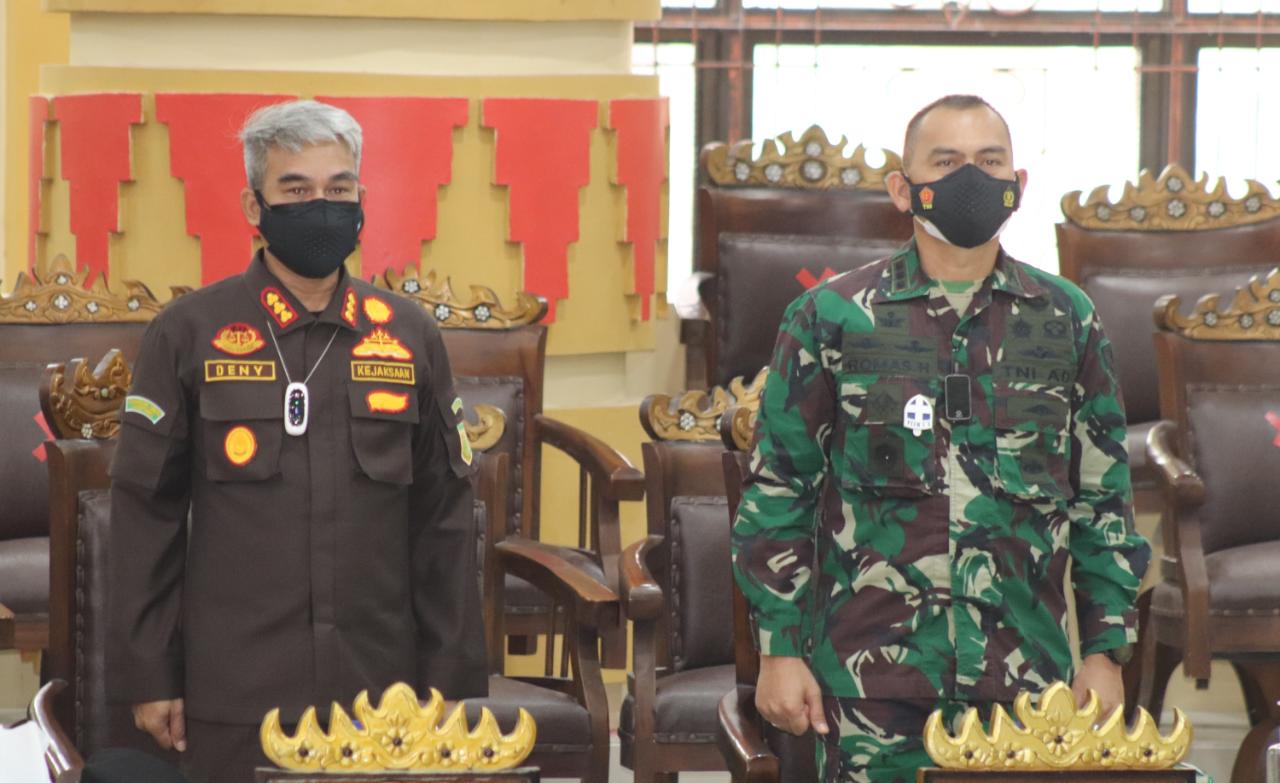 Kolonel Inf Romas Herlandes Hadiri Sidang Paripurna Istimewa Pidato Presiden RI di Gedung DPRD