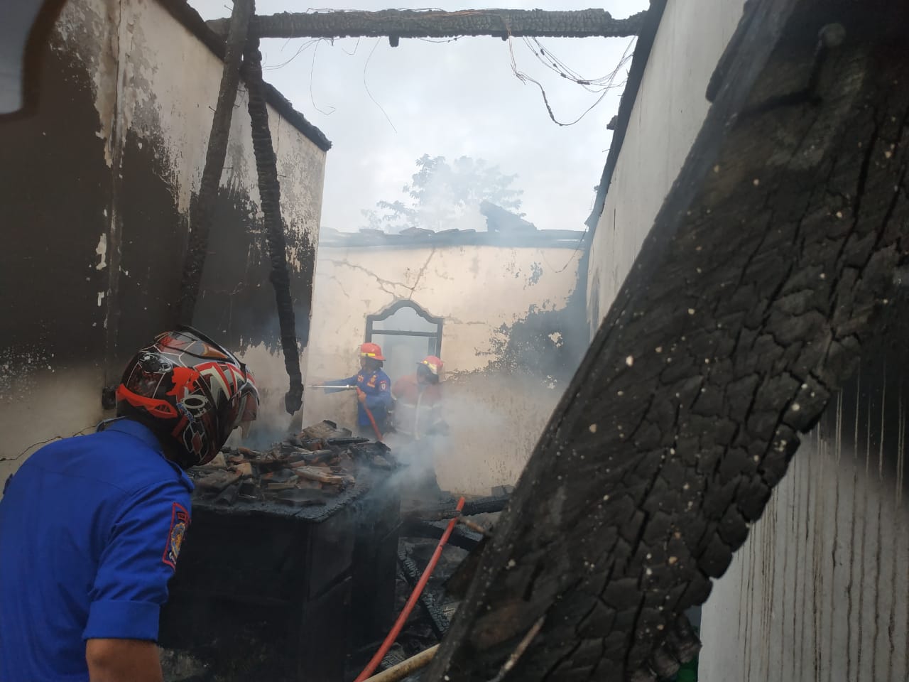 kebakaran-rumah-di-sukoharjo-pringsewu.jpg