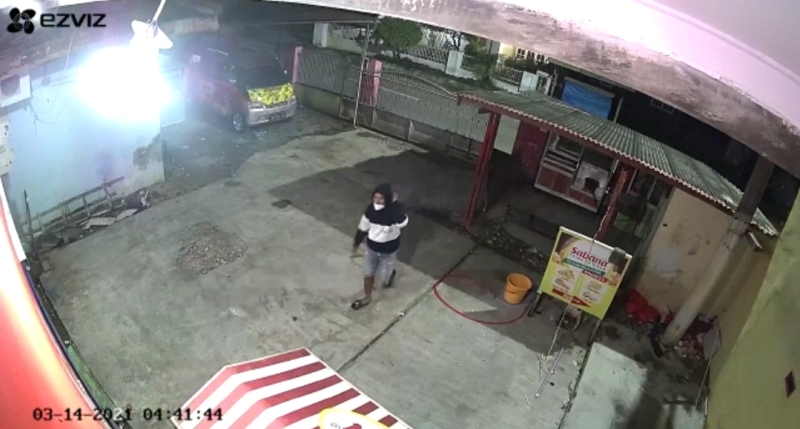 Kedai Ayam Goreng di Bandar Lampung Dibobol Maling, Pelaku Gasak 2 HP Milik Karyawan