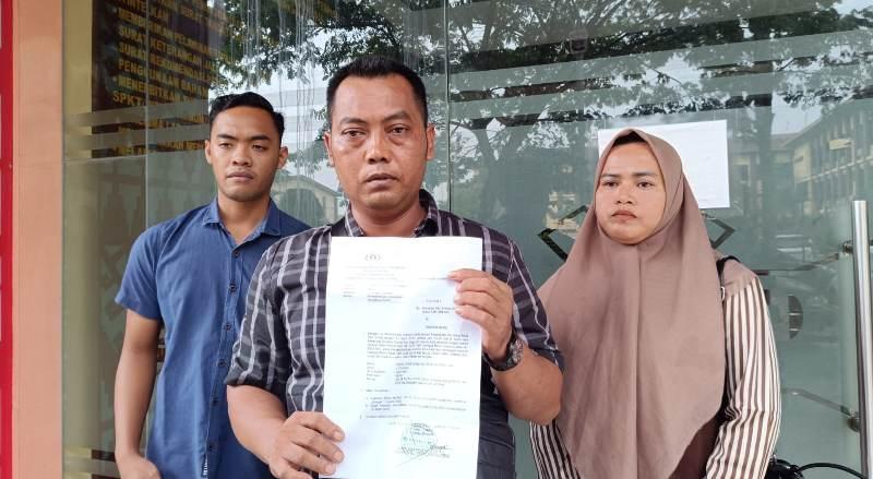 keluarga-korban-tabrak-lari-datangi-polda-lampung.jpg