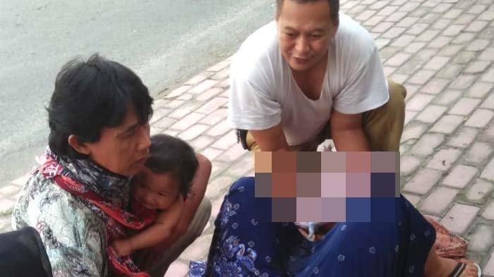 kepala-desa-bantu-wanita-melahirkan-di-pinggir-jalan.jpg