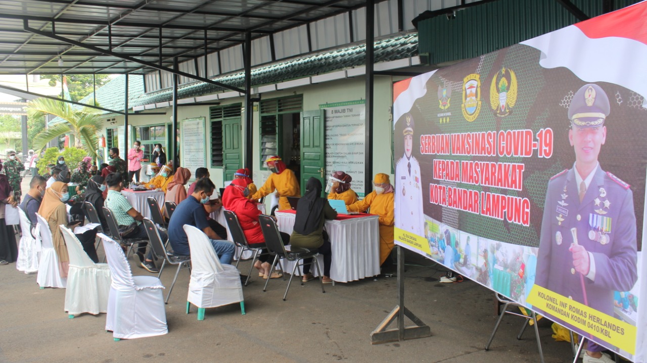 Kodim 0410/KBL Gelar Vaksinasi Covid 19 Bagi Masyarakat di Halaman Makodim