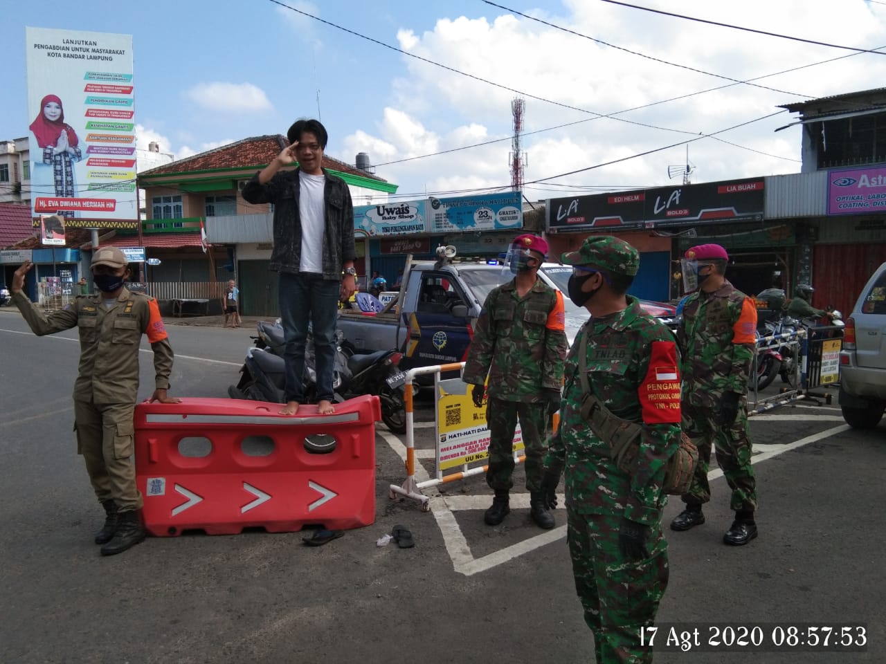 Antisipasi Covid 19, Kodim 0410 Gelar Patroli Penegakan Protokol Kesehatan di  Bandar Lampung