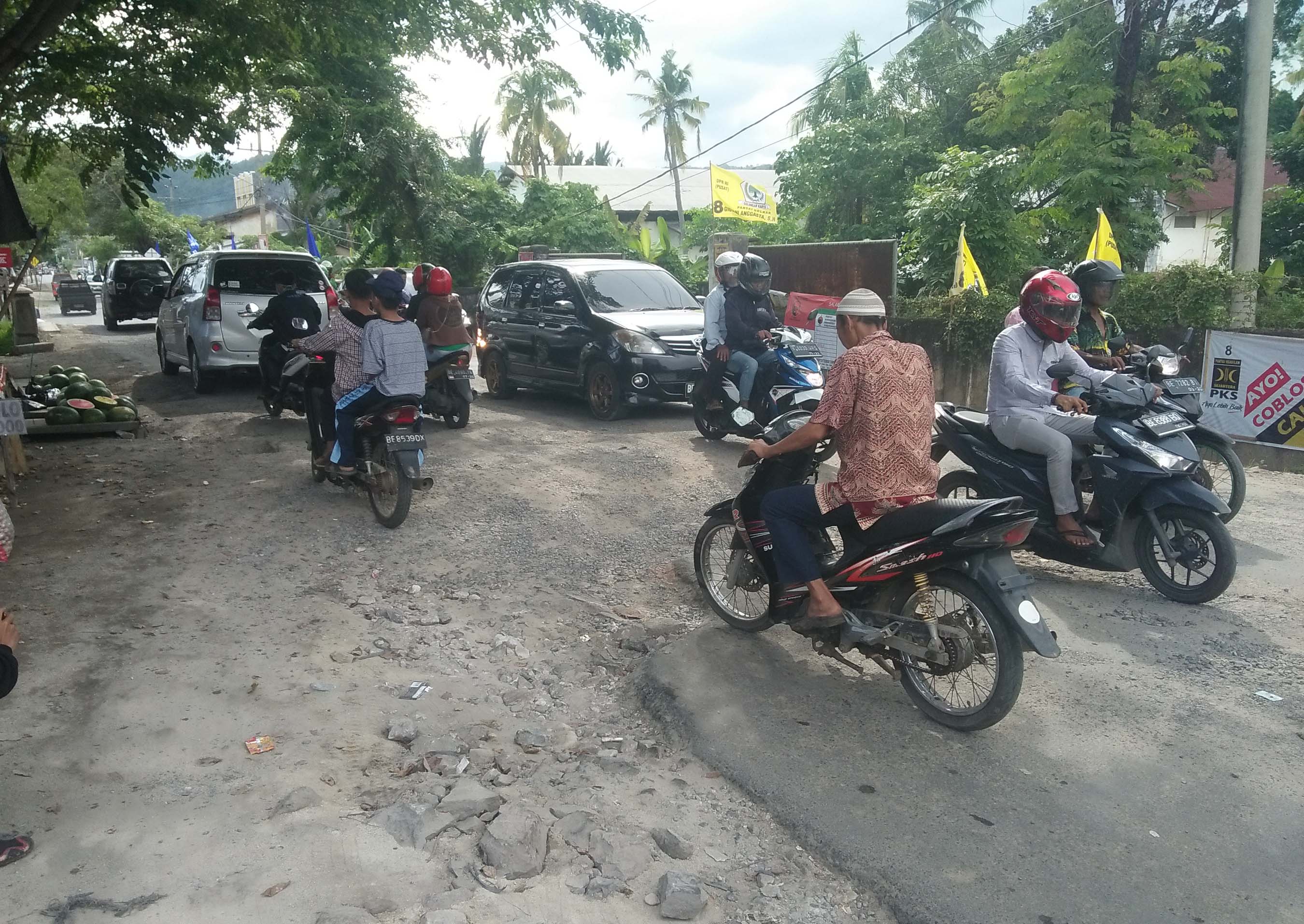Jalan RE Martadinata Rusak di 2 Titik: Berlubang, Bergelombang, Berkerikil