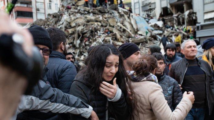 korban-gempa-turki.jpg