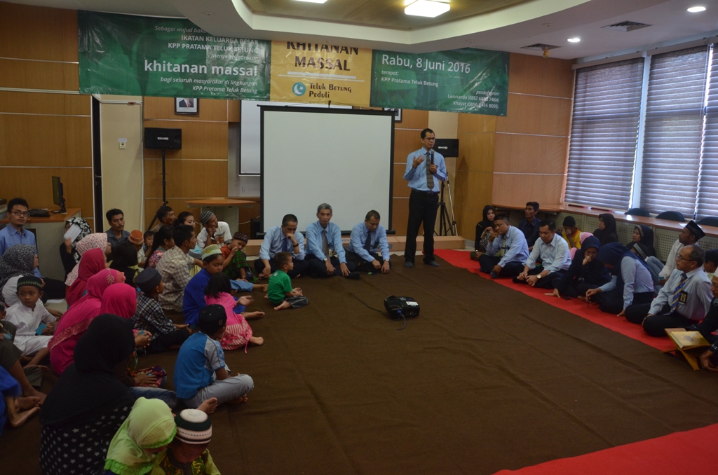 KPP Pratama Teluk Betung Helat Khitanan Gratis
