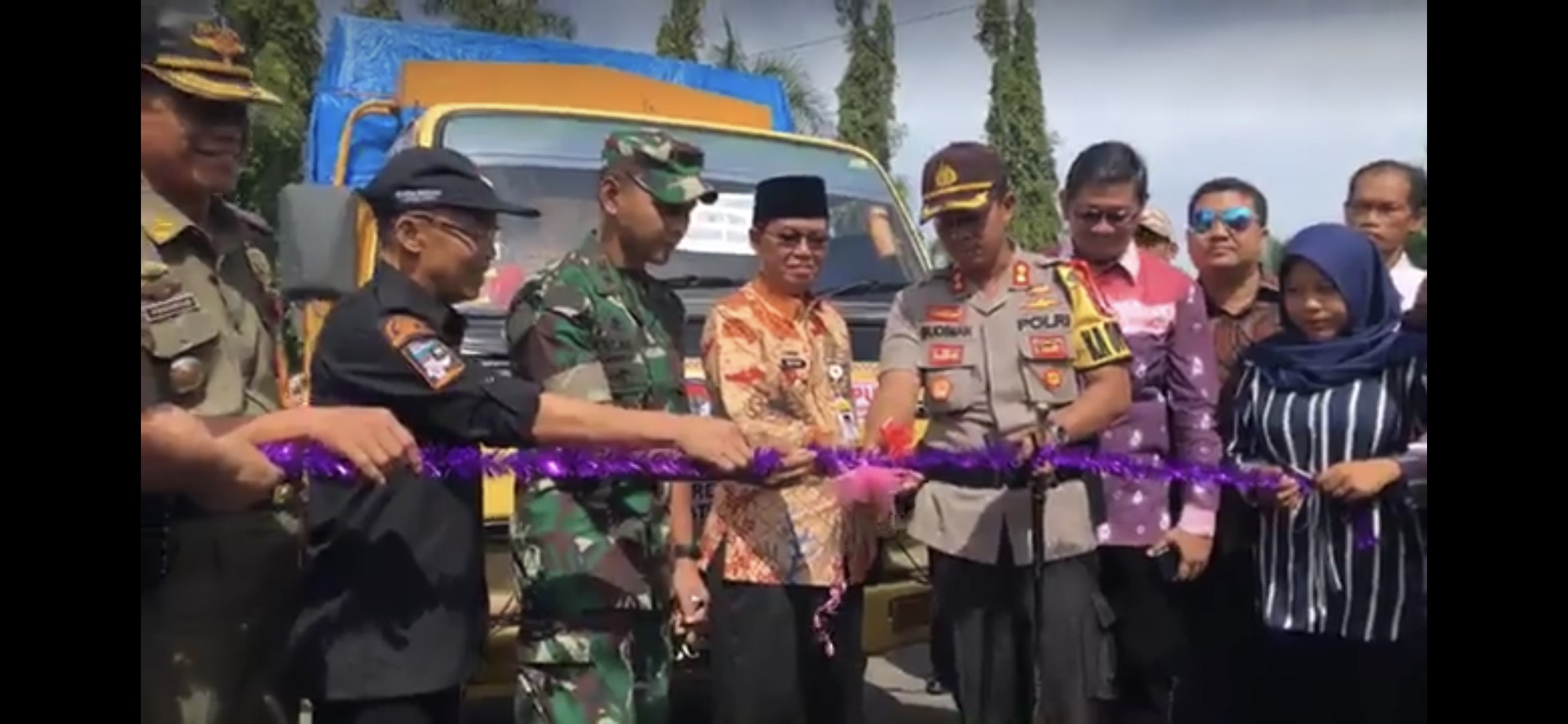 kpu-lampung-utara-distribusi-logistik-pemilu-2019.jpg