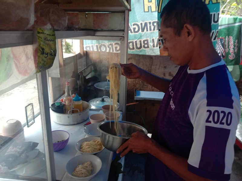 Kuliner Lampung, Mi Ayam Dilan di Pringsewu Terima Delivery Order Rp 10 Ribu per Porsi