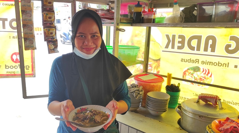 kuliner-lampung-soto-bu-yanti-kuahnya-gurih-dari-kaldu-kental-berpadu-rempah-pilihan.jpg