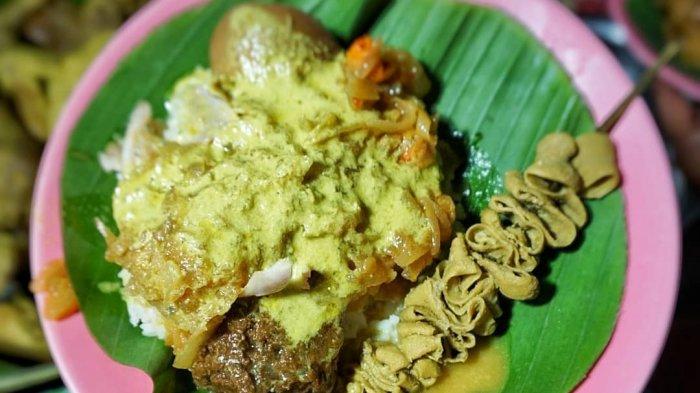 Kuliner Semarang, 5 Rekomendasi Nasi Ayam Semarang Enak dengan Topping Lengkap