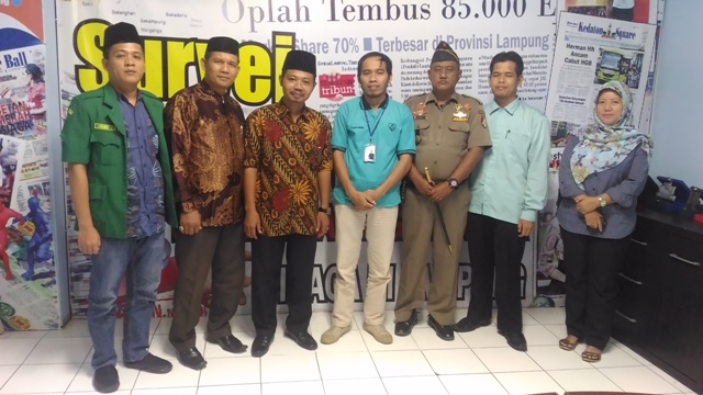 kunjungan-pc-nu-bandar-lampung-ke-tribun_20180427_163629.jpg