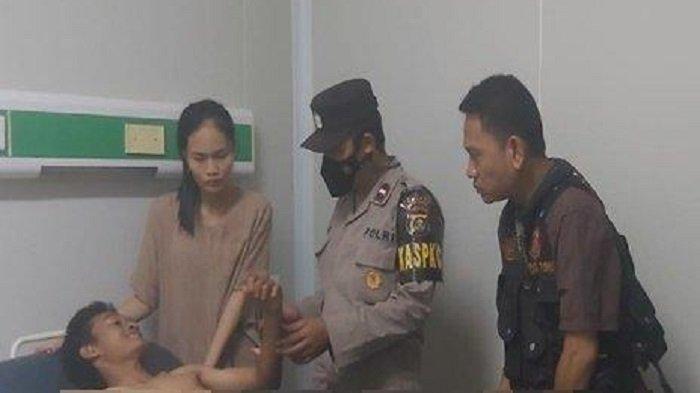 Kurir COD Ditusuk Penerima Paket, Kondisinya Mengkhawatirkan Dirujuk ke Palembang