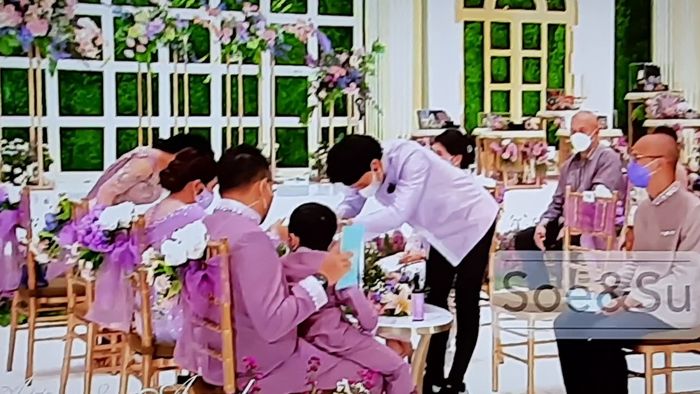 Kehadiran Krisdayanti di Acara Lamaran Aurel Disorot, Atta Dapat Bisikan