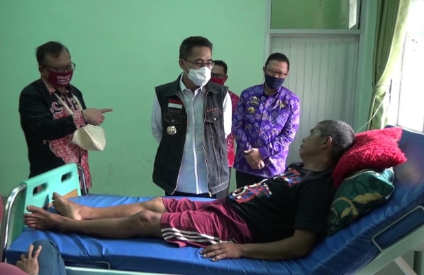 Pemkab Lampung Timur Berikan Mobil Puskesmas Keliling kepada Puskesmas Rawat Inap Kecamatan Jabung