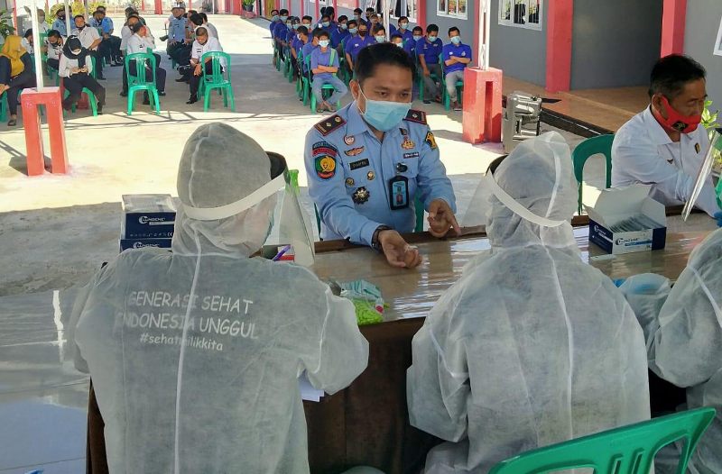 lapas-kelas-ii-b-way-kanan-gelar-rapid-test-covid-19.jpg