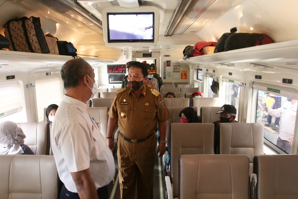 PT KAI Kurangi Frekuensi KA Rajabasa dan Kuala Stabas