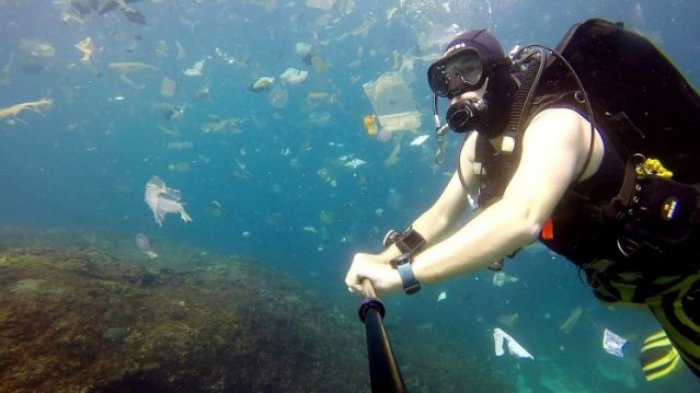 laut-di-nusa-penida-bali-penuh-dengan-sampah_20180308_173227.jpg