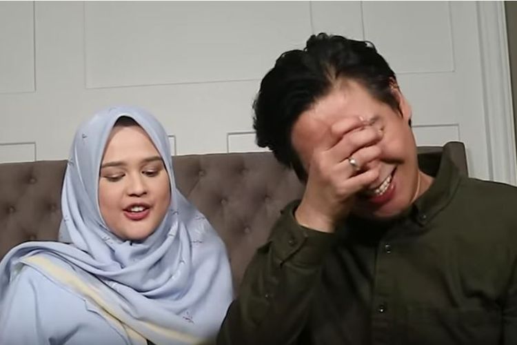 Sadap Ponsel Roger Danuarta, Cut Meyriska Syok Ada Pesinetron Goda Suaminya