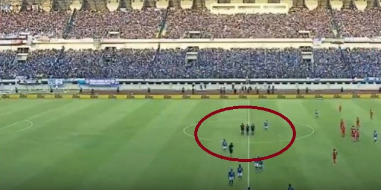 live-streaming-indosiar-persib-vs-persija_20180923_172410.jpg