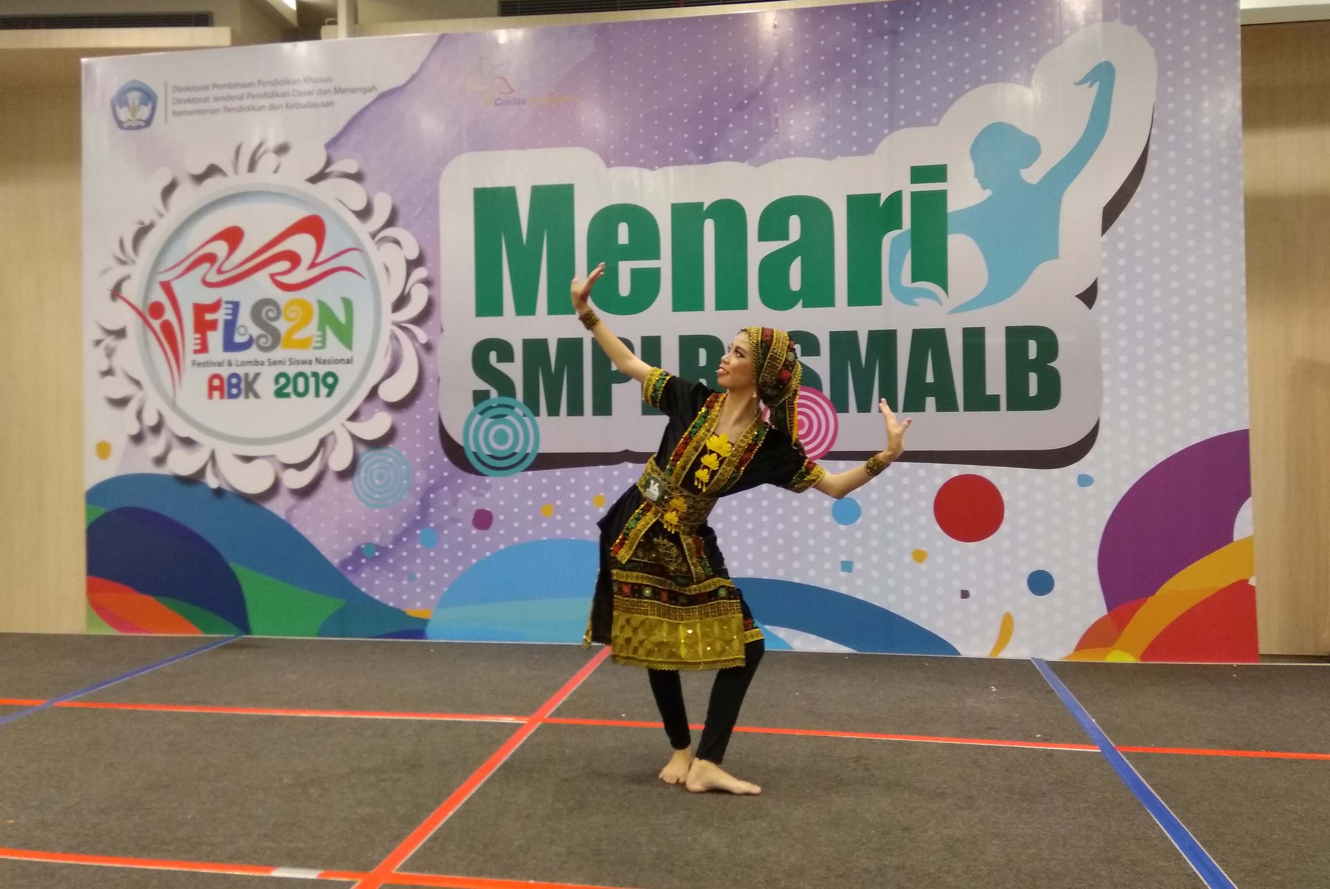 lomba-menari-lfs2n.jpg