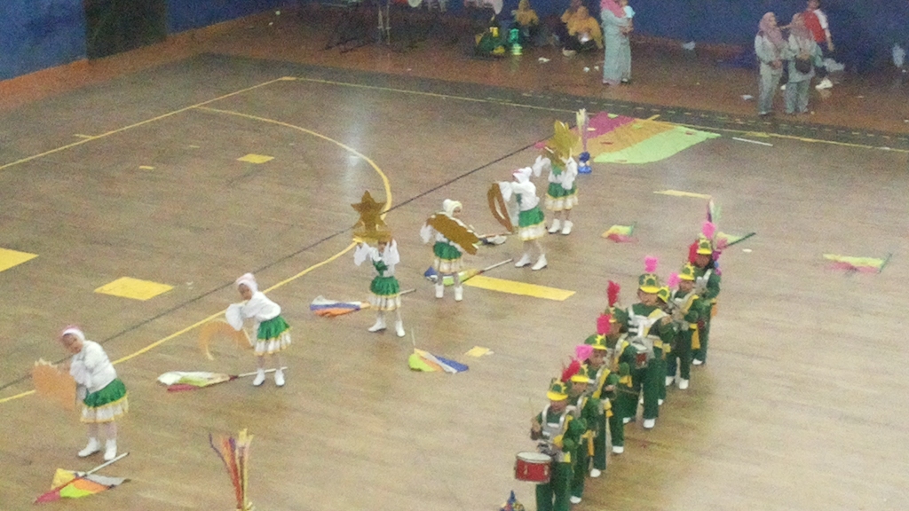 Siswa dari 15 TK Ikuti Lomba Drum Band di GOR Saburai