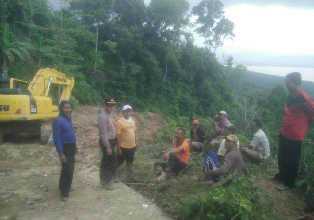 Longsor di Pematang Sawa, BPBD Tanggamus Turunkan Alat Berat