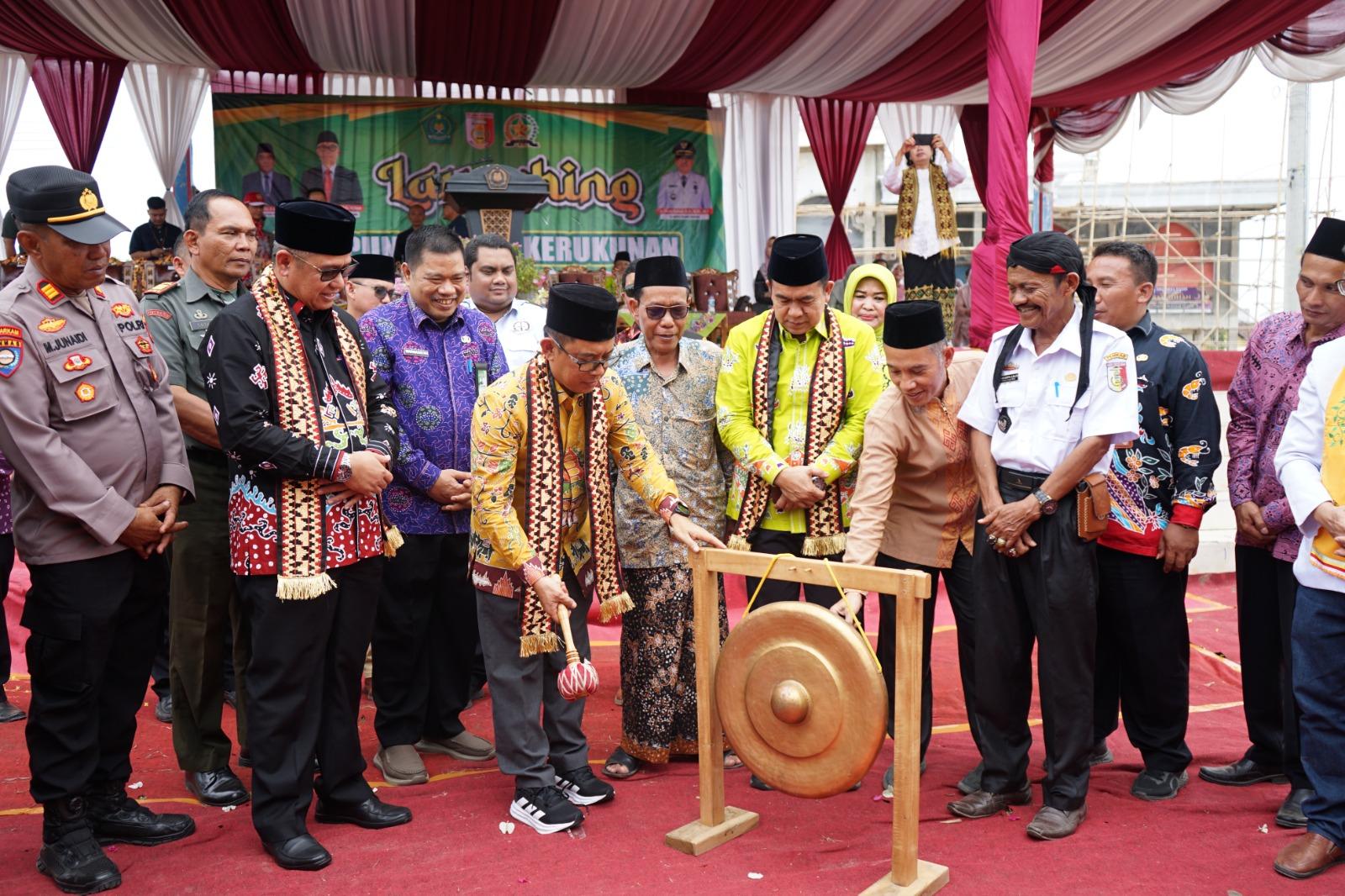 Kakanwil Kemenag Lampung Launching Kampung Tunggal Warga sebagai Kampung Sadar Kerukunan - luncurkan-Kampung-Tunggal-Warga-sebagai-Kampung-Sadar.jpg