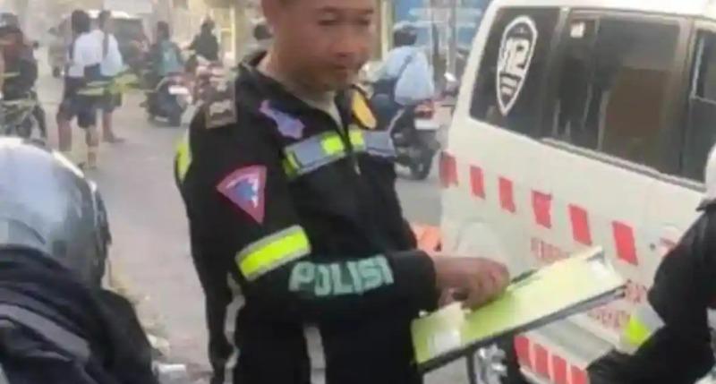 Mahasiswa Tewas dalam Kecelakaan Maut di Surabaya, Berawal dari Motor Terjatuh - Tribunlampung.co.id
