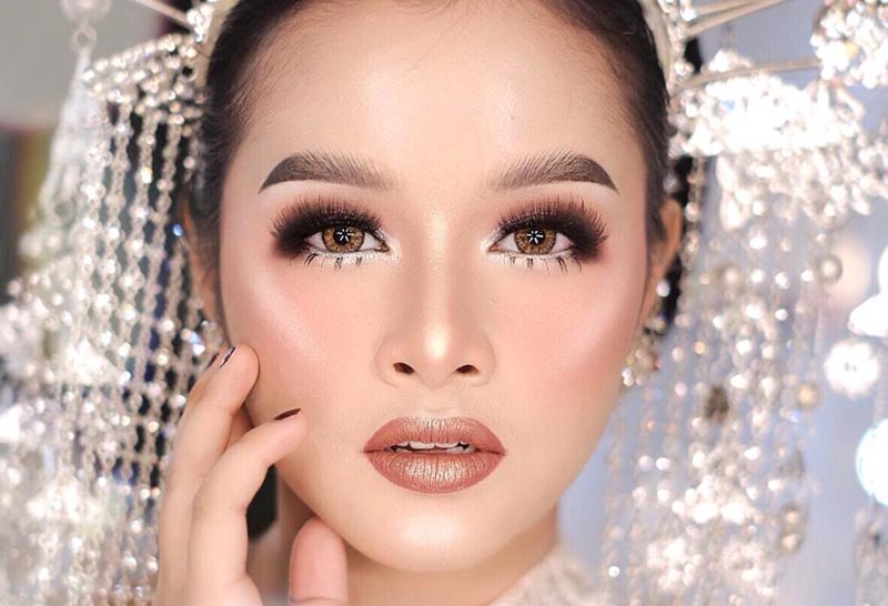 Tips Make Up Bold Milenial Ala MUA Lampung Ari Izam, Cocok untuk Resepsi Pernikahan