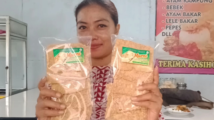 manfaatkan-tempe-tak-terjual-pelaku-umkm-di-tanggamus-justru-rutin-produksi-keripik-tempe.jpg