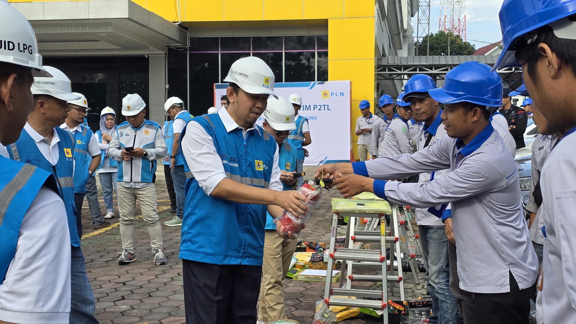 Jelang Idul Adha, PLN Cek kWh Meter Pelanggan untuk Cegah Bahaya Kebakaran