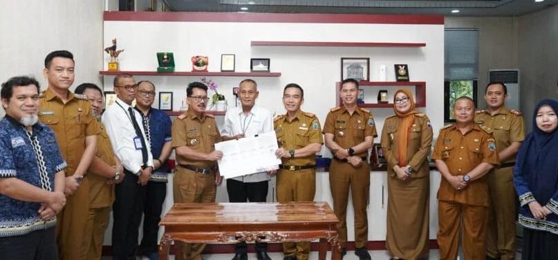 Pemkab Lampung Selatan Beri Jaminan Kecelakaan Kerja dan Kematian Bagi Tenaga Non ASN   - melindungi-pegawai-pemerintah-non-ASN-23.jpg