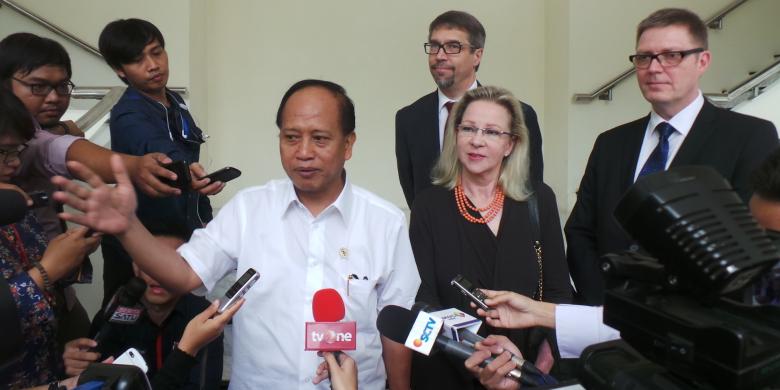 Jual Ijazah Palsu, Empat Kampus Dibekukan, Dua Rektor Dicopot